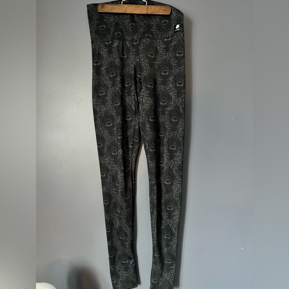 Chic Black Patterned Leggings